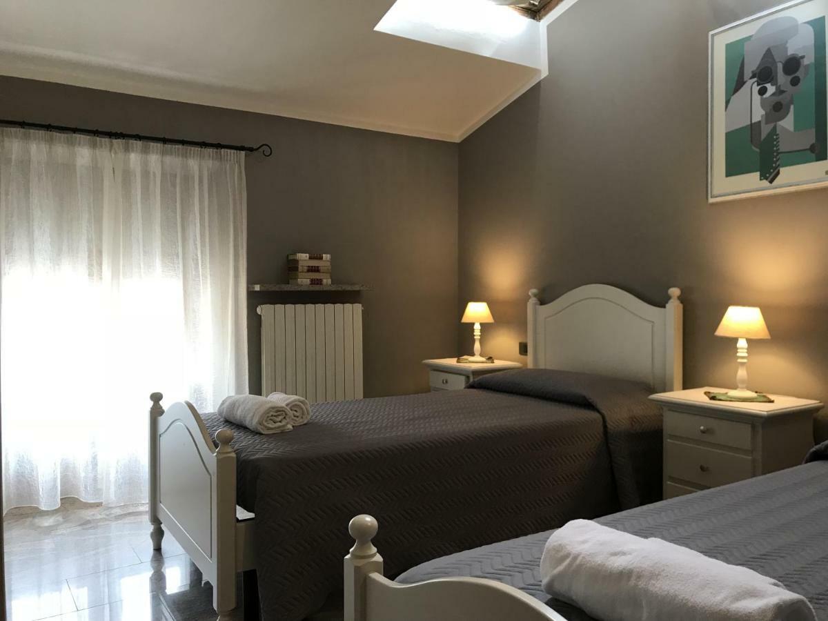 Anfite Apartments Castelletto Peschiera del Garda Bagian luar foto
